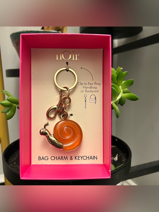 nOir Jewelry Accessories - nOir Jewelry whimsical Cottagecore Snail Bag Charm & Key Ring NEW